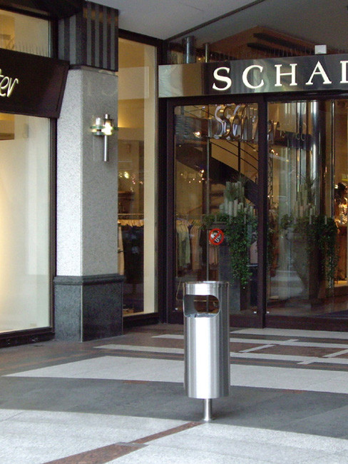 SN-180 Ascher und Abfallbehälter für den überdachten Außenbereich