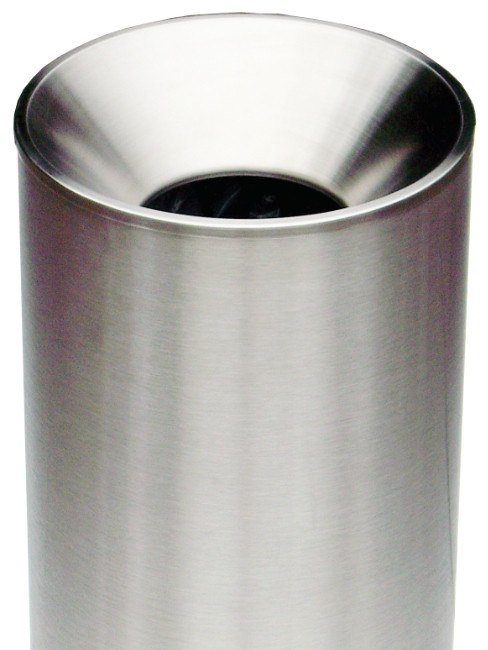 Trichter auf Behälter