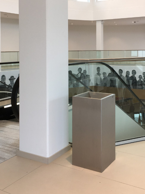 SN-240 Abfallbehälter mit Trichteraufsatz