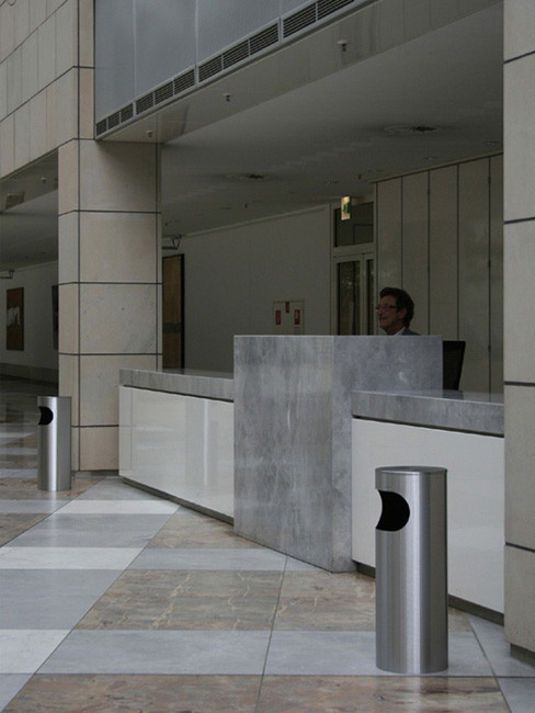 SN-100 Abfallbehälter mit flacher Haube