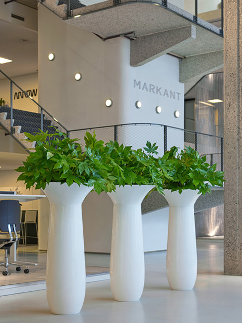 KARA Pflanzensäule aus Kunststoff, rund und bombiert