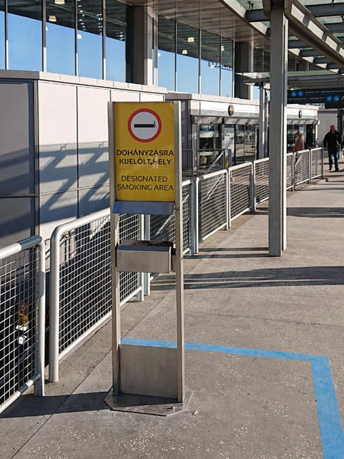 SN-250 Raucherstation, verdübelt