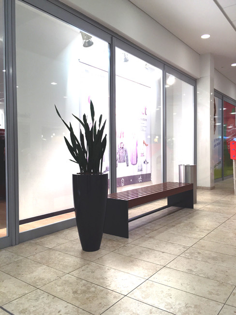 VIGIO Sitzbank mit Stahlwangen und Buchenholzleisten mit Abfallbehälter SN-340